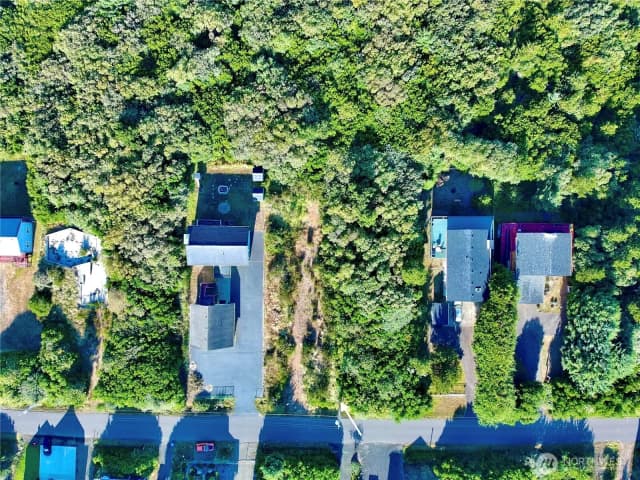 Property photo for 543 Sand Dune Avenue Sw, Ocean Shores photo 5