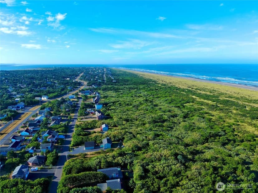 Property photo for 543 Sand Dune Avenue Sw, Ocean Shores photo 15