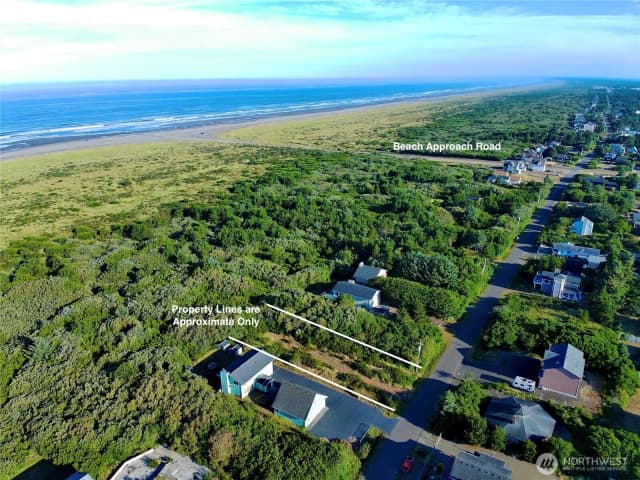 Property photo for 543 Sand Dune Avenue Sw, Ocean Shores photo 3