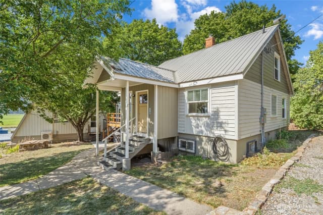 Property photo for 210 N Hwy 395, Colville