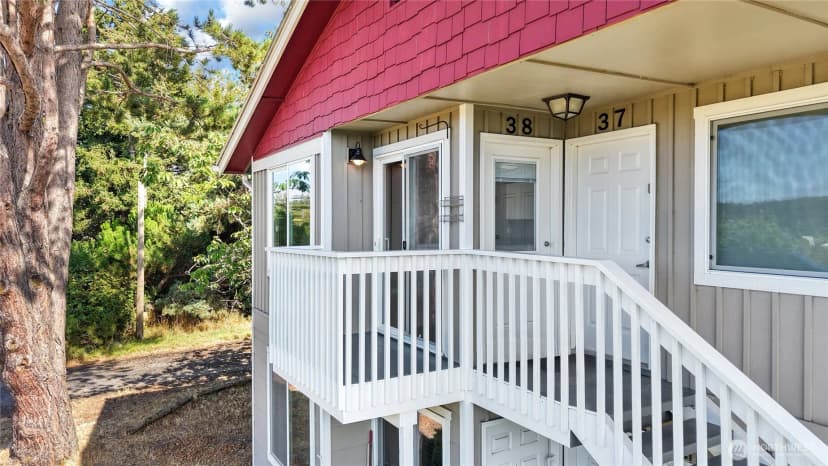 Property photo for 1930 Lawrence Street #38, Port Townsend photo 3