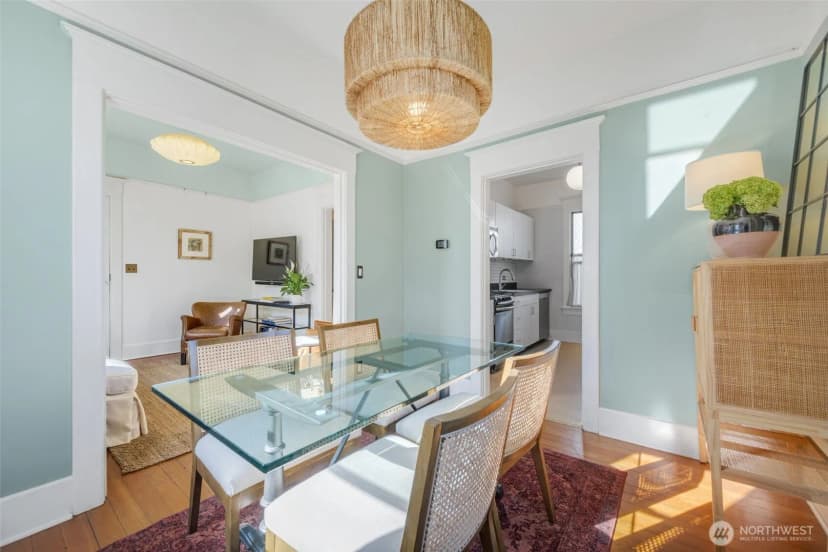Property photo for 2614 E John Street, Seattle photo 5