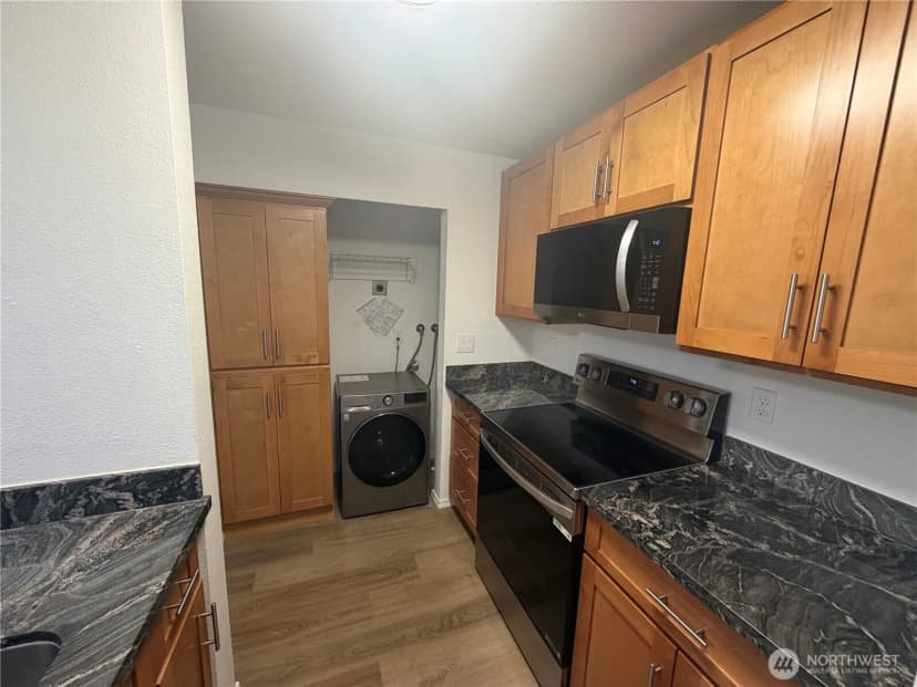 Property photo for 516 S 325th Street #20h, Federal Way photo 7