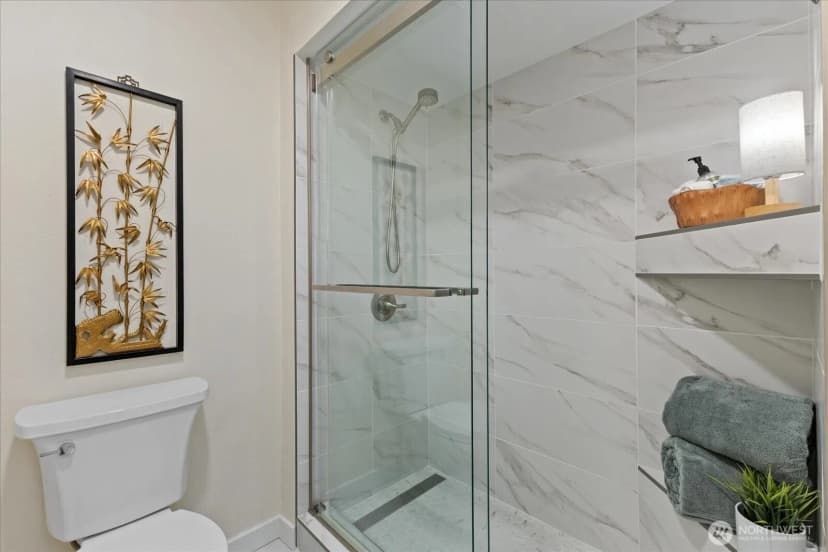 Property photo for 9715 Ne Juanita Drive #210b, Kirkland photo 19