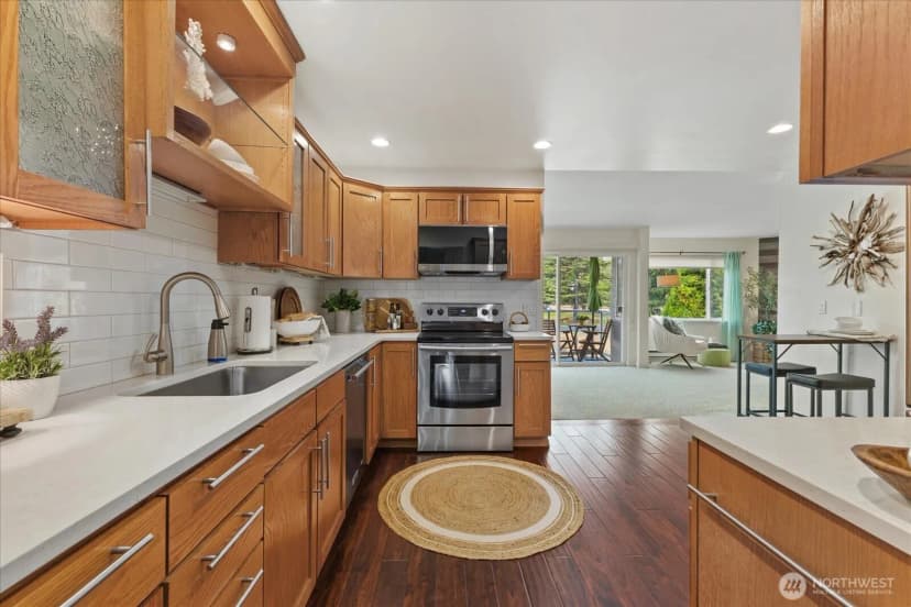 Property photo for 9715 Ne Juanita Drive #210b, Kirkland photo 12