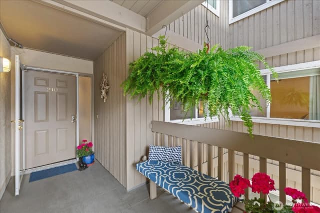 Property photo for 9715 Ne Juanita Drive #210b, Kirkland photo 3