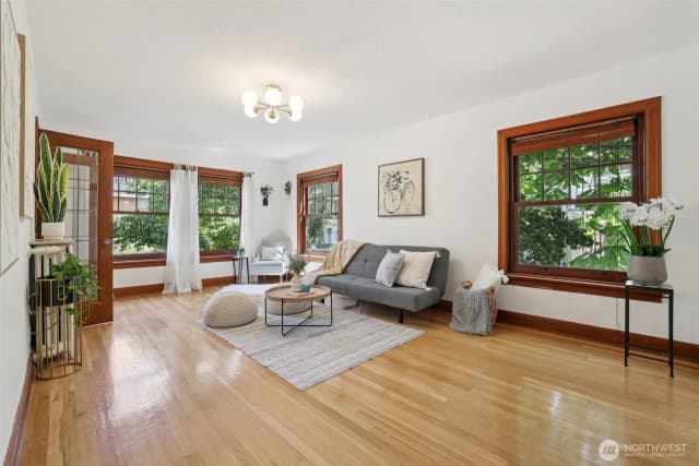 Property photo for 408 Bellevue Avenue E #206, Seattle