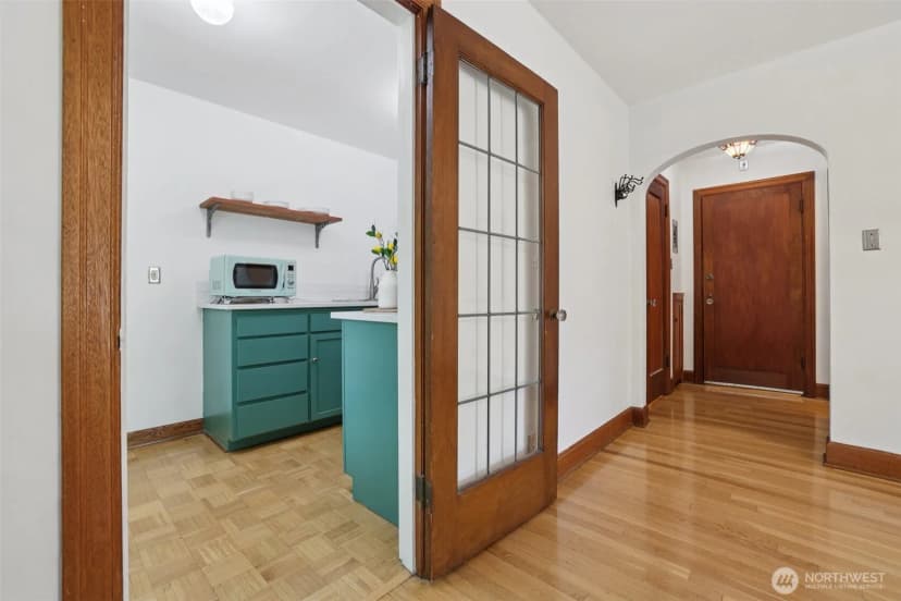 Property photo for 408 Bellevue Avenue E #206, Seattle photo 5