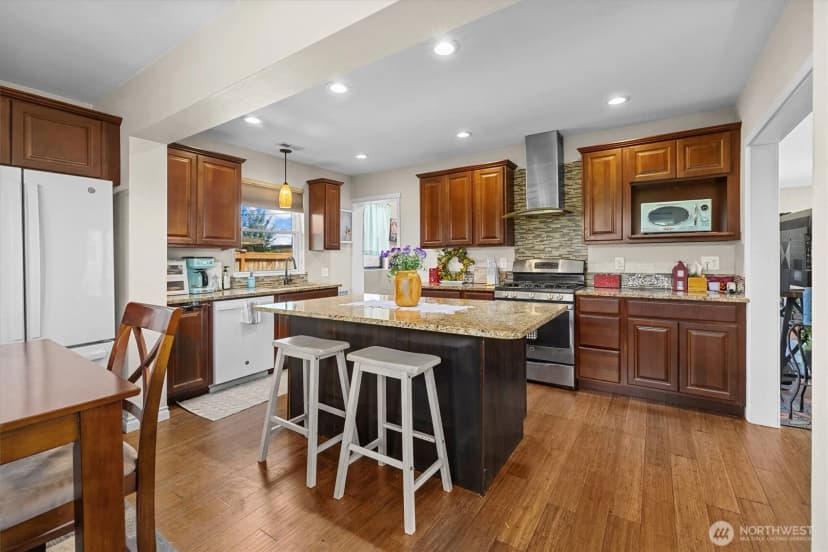 Property photo for 5025 Wilmington Avenue, Everett photo 9