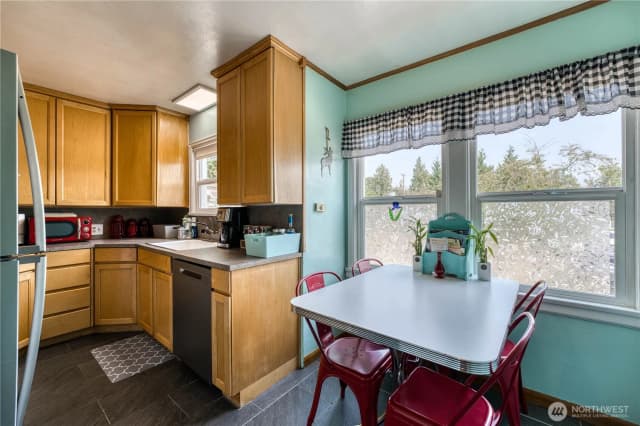 Property photo for 2525 Veldee Avenue, Bremerton photo 5