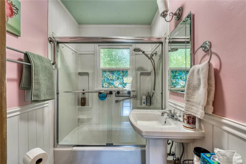 Property photo for 2525 Veldee Avenue, Bremerton photo 11