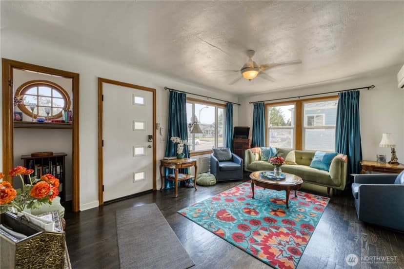 Property photo for 2525 Veldee Avenue, Bremerton photo 2