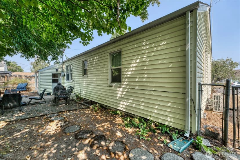 Property photo for 2525 Veldee Avenue, Bremerton photo 19