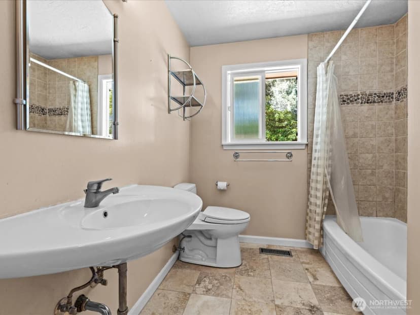 Property photo for 10610 Ne 190th Street, Bothell photo 13