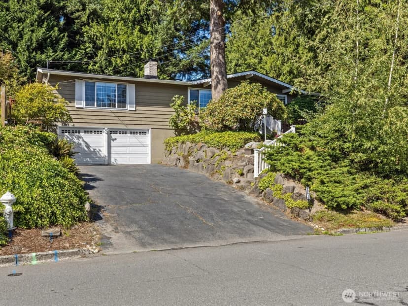 Property photo for 10610 Ne 190th Street, Bothell photo 37