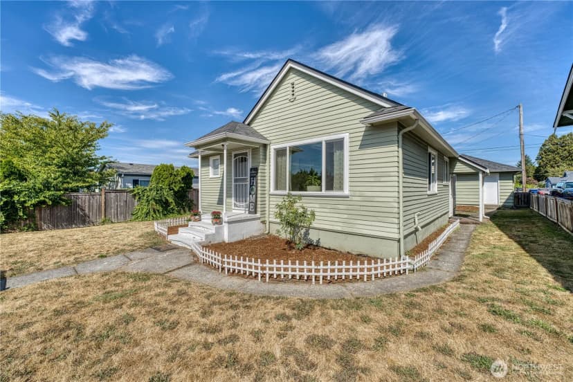 Property photo for 1908 Burwell St, Bremerton photo 3