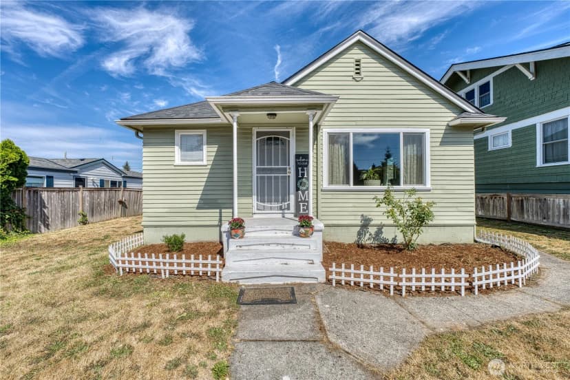 Property photo for 1908 Burwell St, Bremerton