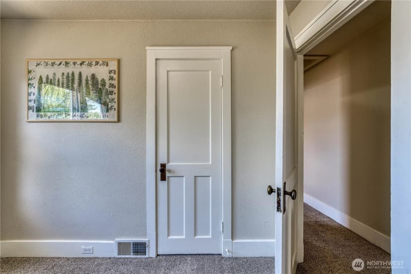 Property photo for 1908 Burwell St, Bremerton photo 12