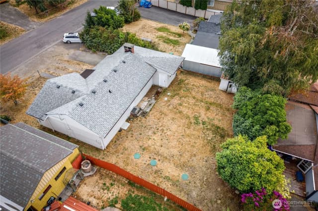 Property photo for 4975 Johnson Street Nw, Bremerton photo 3