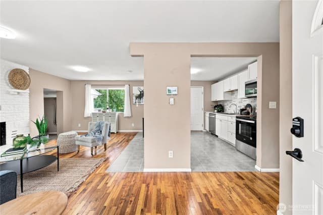 Property photo for 4975 Johnson Street Nw, Bremerton photo 5