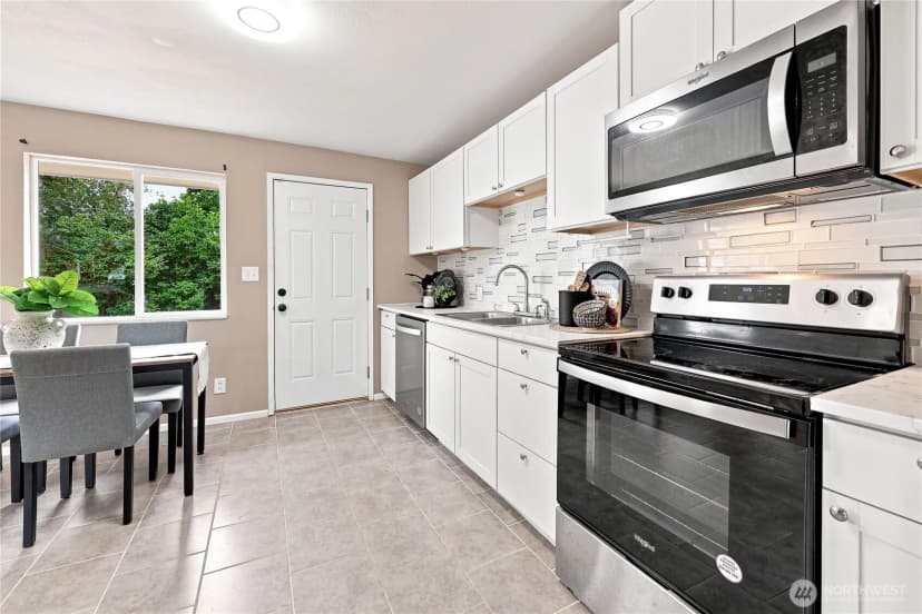 Property photo for 4975 Johnson Street Nw, Bremerton photo 12