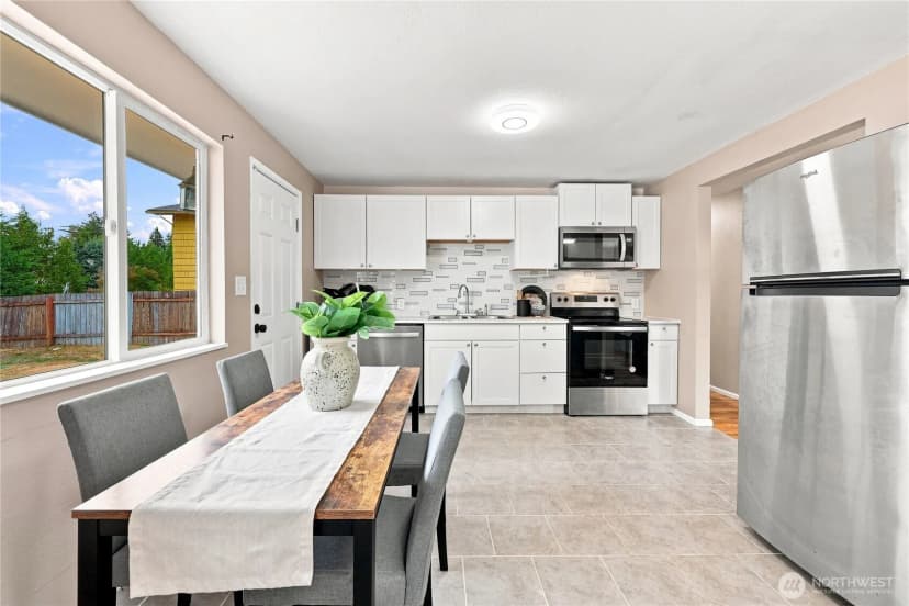 Property photo for 4975 Johnson Street Nw, Bremerton photo 13