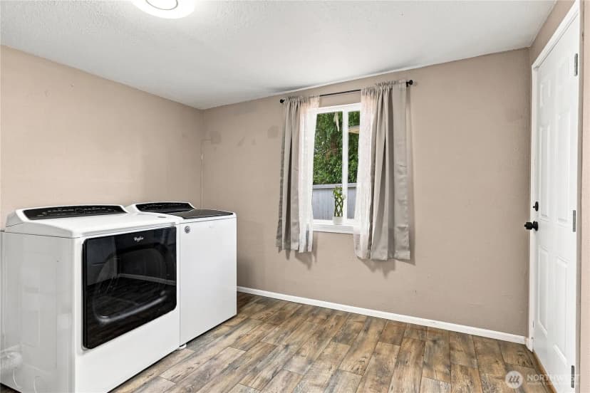 Property photo for 4975 Johnson Street Nw, Bremerton photo 28