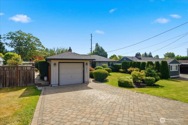 Property photo for 22919 74th Avenue W, Edmonds photo 4