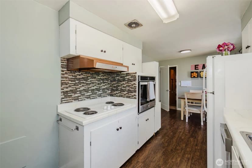 Property photo for 2122 Ne Sunrise Drive, Bremerton photo 14
