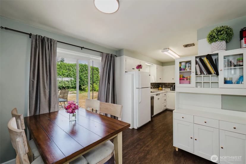 Property photo for 2122 Ne Sunrise Drive, Bremerton photo 11