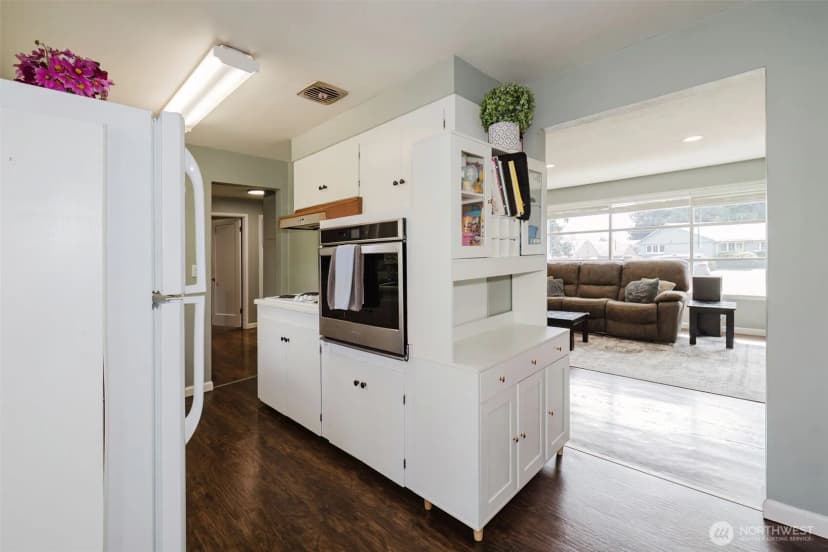 Property photo for 2122 Ne Sunrise Drive, Bremerton photo 12