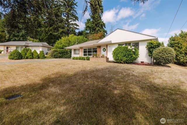 Property photo for 2122 Ne Sunrise Drive, Bremerton photo 3
