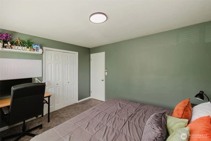 Property photo for 2122 Ne Sunrise Drive, Bremerton photo 19