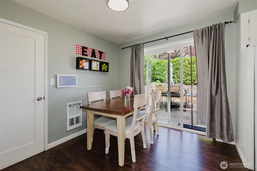 Property photo for 2122 Ne Sunrise Drive, Bremerton photo 10