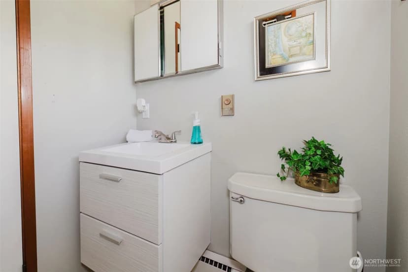 Property photo for 2122 Ne Sunrise Drive, Bremerton photo 28