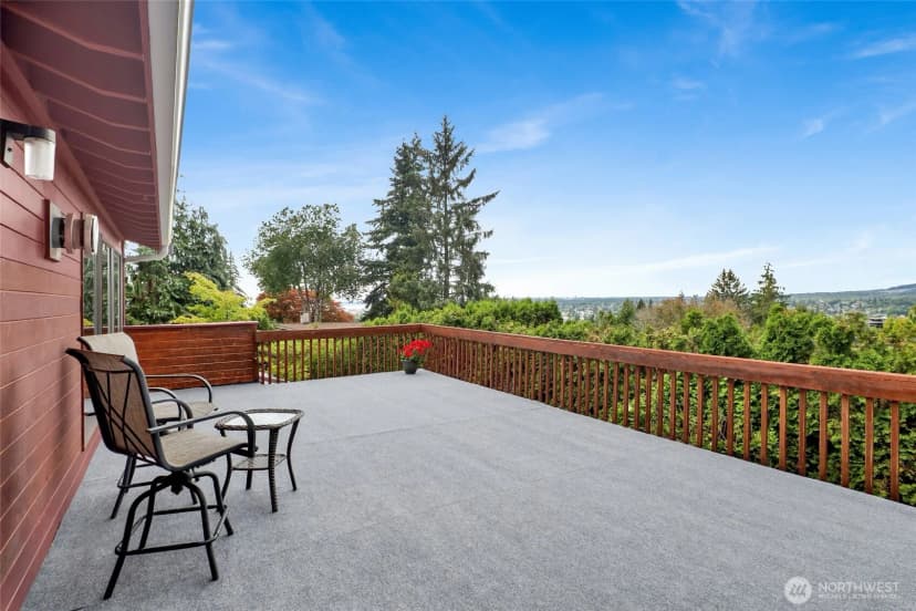 Property photo for 1225 Verona Street, Bellingham photo 2