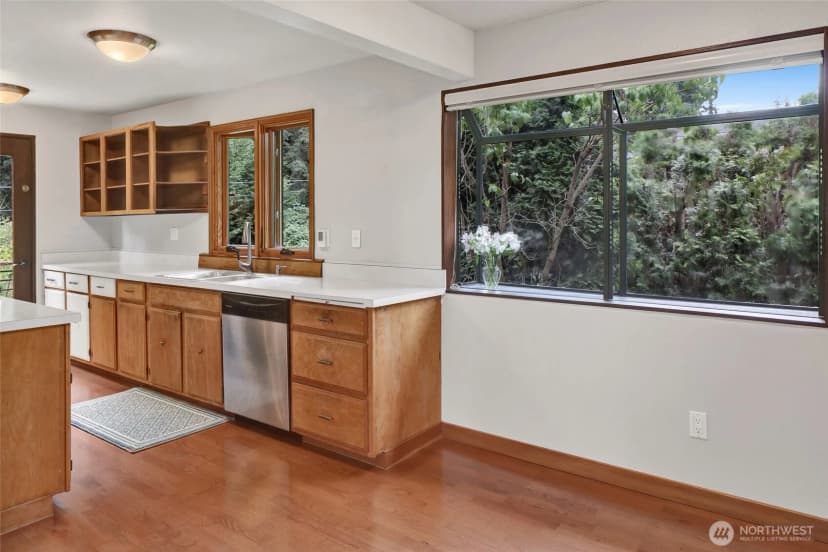 Property photo for 1225 Verona Street, Bellingham photo 17