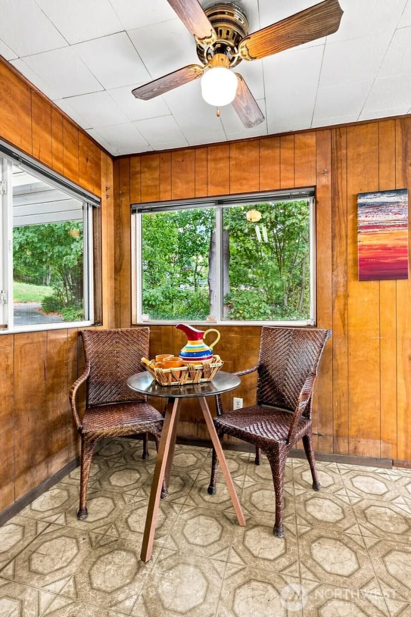 Property photo for 1929 Summit Lake Shore Road Nw, Olympia photo 11