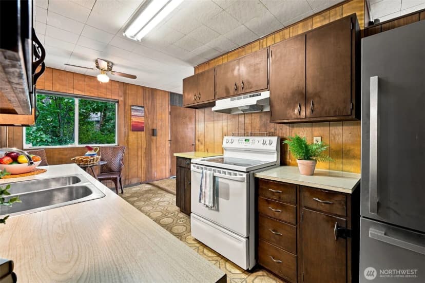 Property photo for 1929 Summit Lake Shore Road Nw, Olympia photo 8
