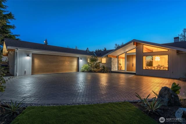 Property photo for 9127 Ne 36th Street, Yarrow Point