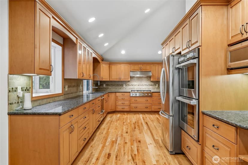 Property photo for 4315 210th Place Ne, Sammamish photo 9