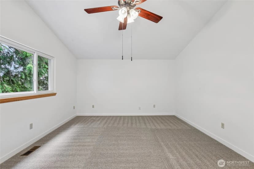 Property photo for 4315 210th Place Ne, Sammamish photo 19