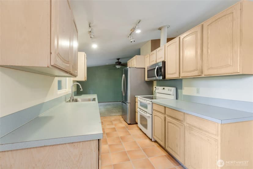 Property photo for 16619 Se 12th Street, Bellevue photo 9