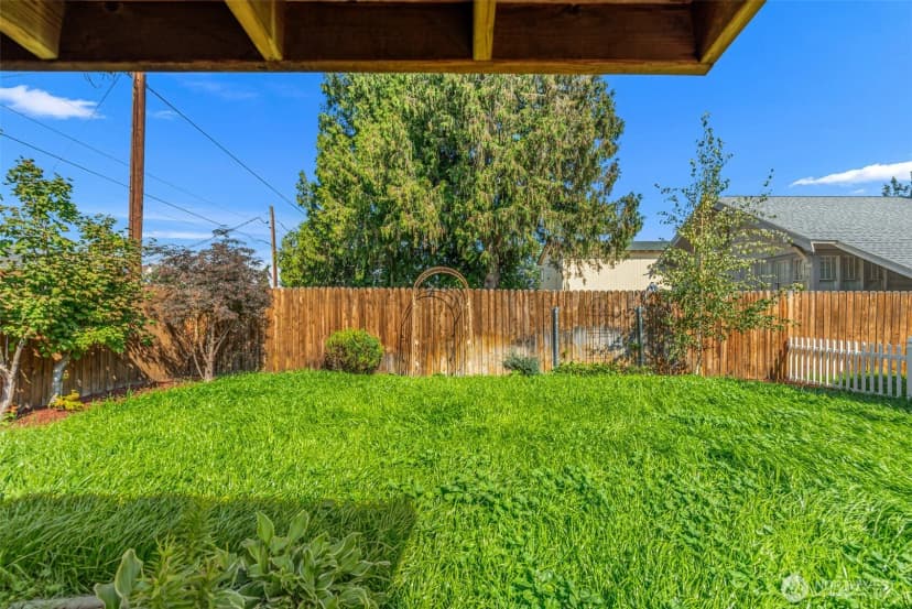 Property photo for 900 Okanogan Avenue, Wenatchee photo 32