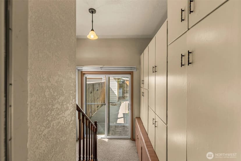 Property photo for 900 Okanogan Avenue, Wenatchee photo 24