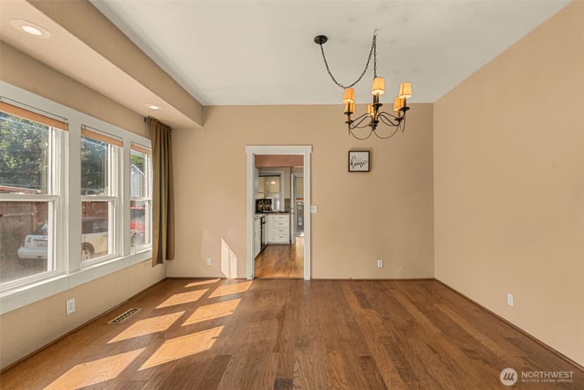 Property photo for 900 Okanogan Avenue, Wenatchee photo 8
