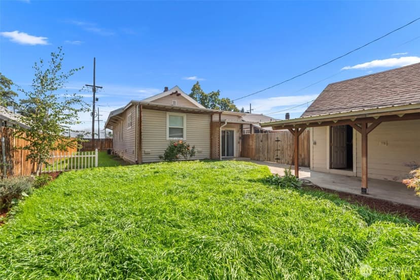 Property photo for 900 Okanogan Avenue, Wenatchee photo 35