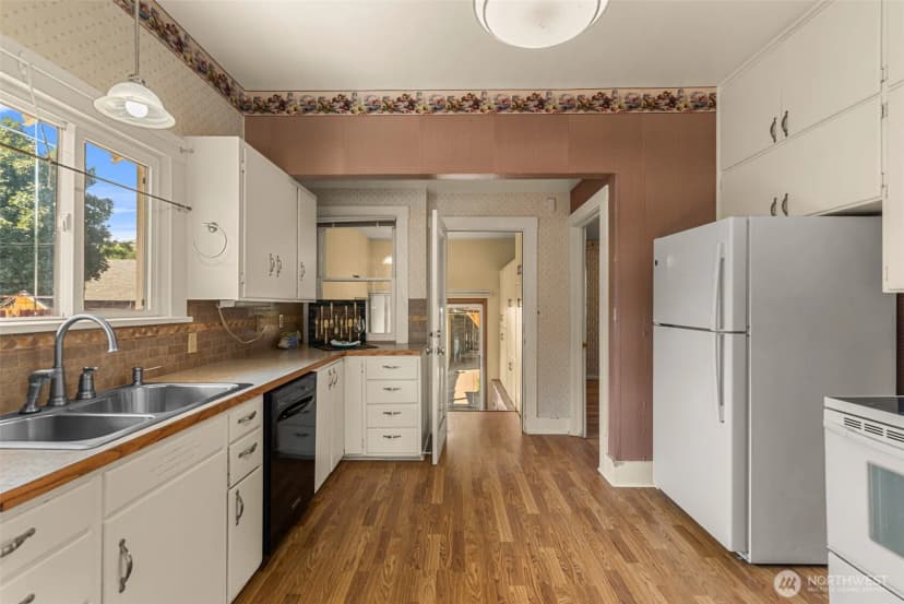 Property photo for 900 Okanogan Avenue, Wenatchee photo 23