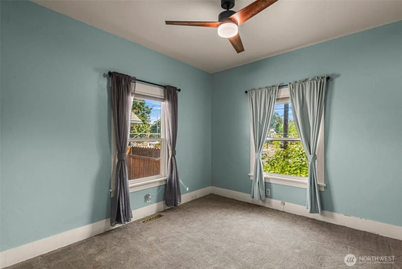 Property photo for 900 Okanogan Avenue, Wenatchee photo 14