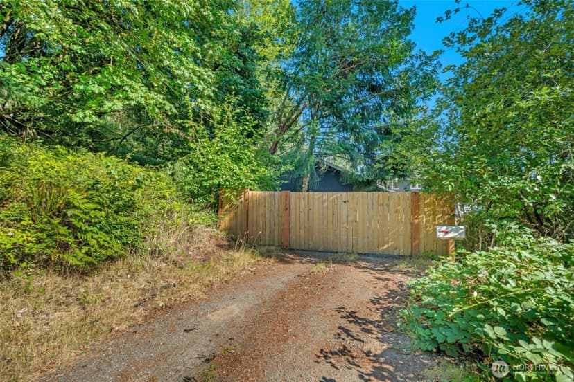 Property photo for 7728 Mesplay Avenue Se, Lacey photo 8